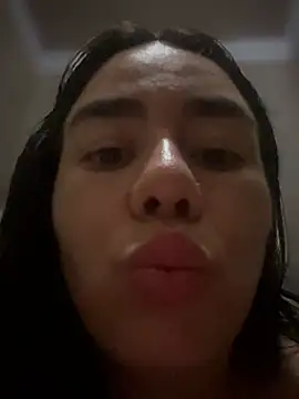 Snapshot of TessaCooper1 chatting on May 23, 9:19 pm TessaCooper1 online show from May 23, 9:19 pm