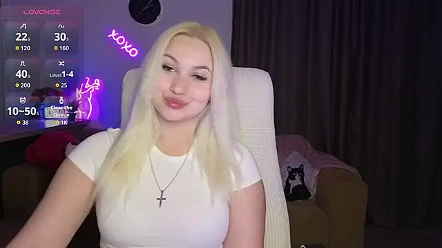 Snapshot of adrelaxina chatting on April 21, 7:06 pm adrelaxina online show from April 21, 7:06 pm