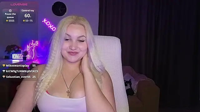 Snapshot of adrelaxina chatting on May 1, 10:14 pm adrelaxina online show from May 1, 10:14 pm