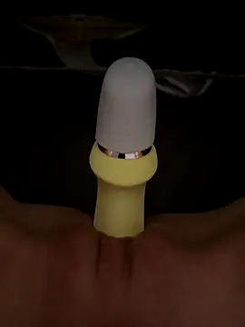 Snapshot of Heissemaus03819 chatting on September 28, 1:27 pm Heissemaus03819 online show from September 28, 1:27 pm