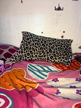 Snapshot of mily_09 chatting on October 8, 11:24 pm mily 09 online show from October 8, 11:24 pm