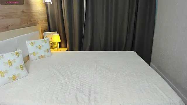 Babyy Lynaa online show from October 12, 5:39 am