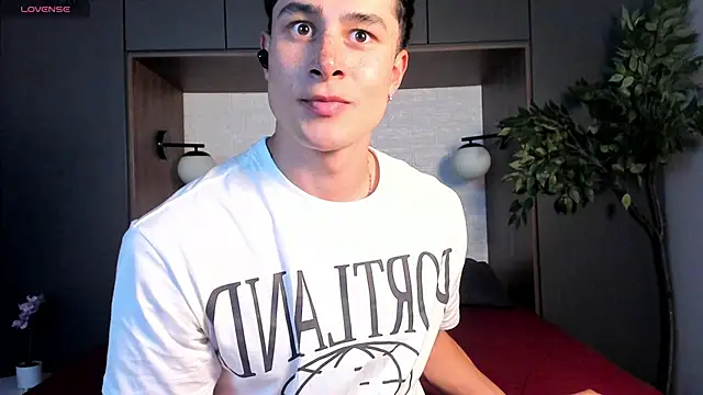 AustinJones  online show from March 26, 7:52 pm