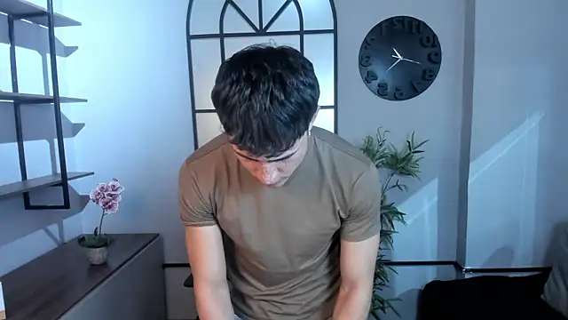 AustinJones  online show from March 27, 7:35 pm