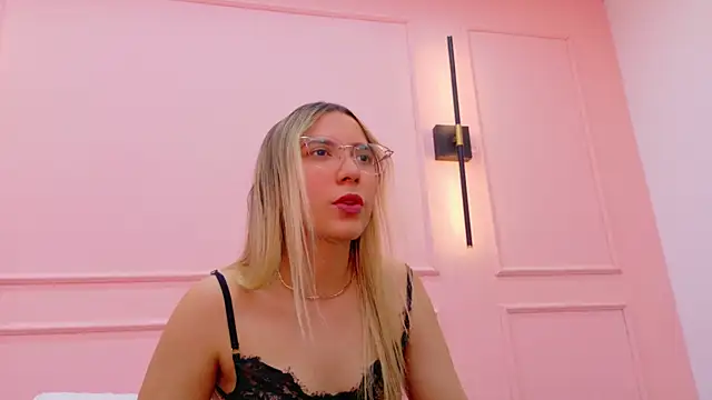 MaddieTease online show from December 20, 1:29 pm