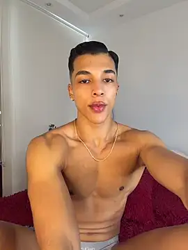 Troye Williams online show from March 13, 2:45 pm