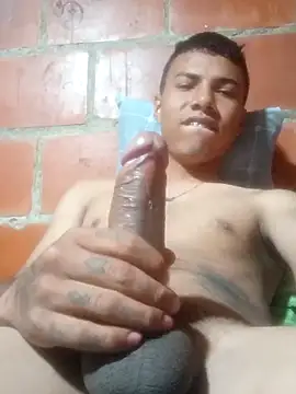 eldelmienbrogrueso online show from January 6, 7:06 pm