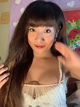 Snapshot of SassyLaurier chatting on October 4, 7:23 pm SassyLaurier online show from October 4, 7:23 pm