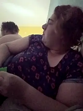 XEmoxkittyx online show from July 20, 8:55 pm
