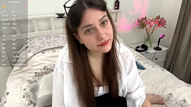 RachaelJuntunen online show from September 27, 6:51 am