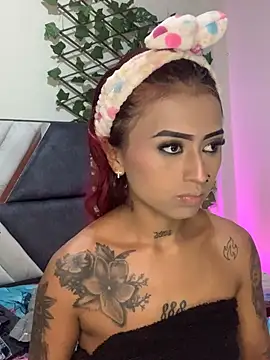 Snapshot of Dirty_isabella18 chatting on February 26, 8:08 pm Dirty isabella18 online show from February 26, 8:08 pm