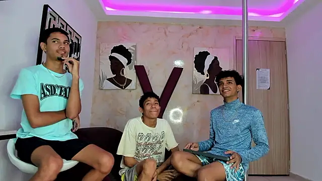 BEAUTY BOYS1 online show from March 28, 1:33 pm