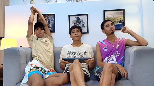 BEAUTY BOYS1 online show from April 2, 1:31 pm