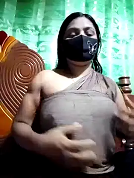 Snapshot of Mistompa24 chatting on October 16, 6:03 am Mistompa24 online show from October 16, 6:03 am