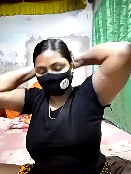 Snapshot of Mistompa24 chatting on October 30, 6:15 am Mistompa24 online show from October 30, 6:15 am