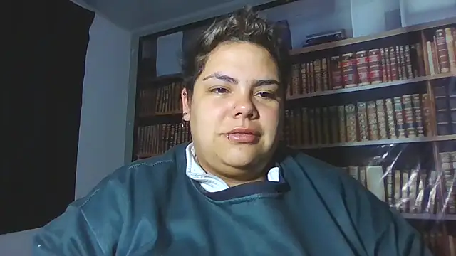 Snapshot of Hailey_Curvy chatting on October 10, 11:09 am Hailey Curvy online show from October 10, 11:09 am