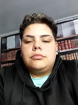 Snapshot of Hailey_Curvy chatting on October 17, 3:10 am Hailey Curvy online show from October 17, 3:10 am