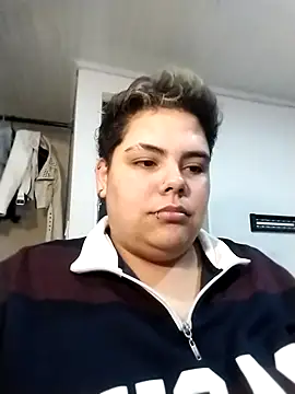 Snapshot of Hailey_Curvy chatting on November 2, 10:56 pm Hailey Curvy online show from November 2, 10:56 pm