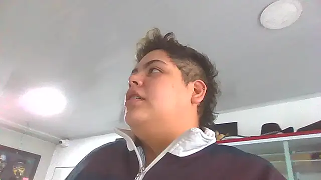 Snapshot of Hailey_Curvy chatting on November 9, 11:08 am Hailey Curvy online show from November 9, 11:08 am