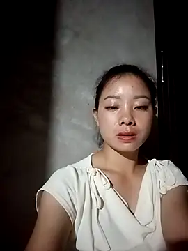 Snapshot of milo123-xx chatting on October 10, 12:04 pm milo123-xx online show from October 10, 12:04 pm