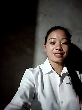 Snapshot of milo123-xx chatting on October 12, 12:37 pm milo123-xx online show from October 12, 12:37 pm