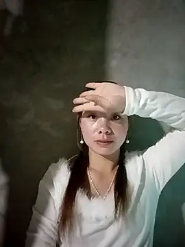 Snapshot of milo123-xx chatting on November 4, 5:50 am milo123-xx online show from November 4, 5:50 am