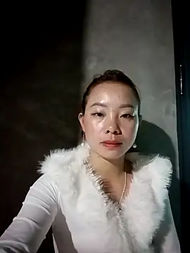 Snapshot of milo123-xx chatting on November 6, 2:12 am milo123-xx online show from November 6, 2:12 am