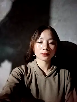 Snapshot of milo123-xx chatting on November 16, 1:39 pm milo123-xx online show from November 16, 1:39 pm