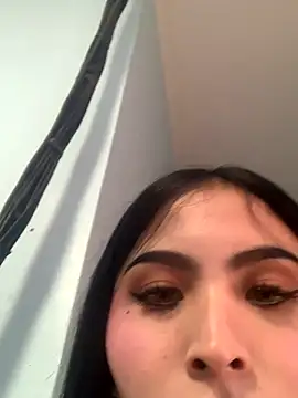 Snapshot of Baby_girl6969 chatting on November 16, 7:36 am Baby girl6969 online show from November 16, 7:36 am