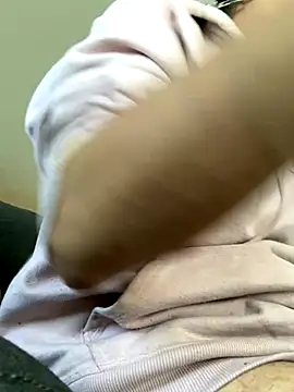 Snapshot of DanBfl chatting on October 9, 7:56 pm DanBfl online show from October 9, 7:56 pm