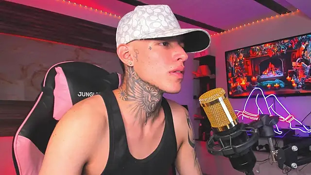 conor 2004 online show from December 2, 3:23 am