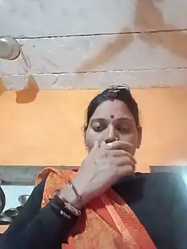 Snapshot of Dikchahot chatting on June 5, 4:13 pm Dikchahot online show from June 5, 4:13 pm