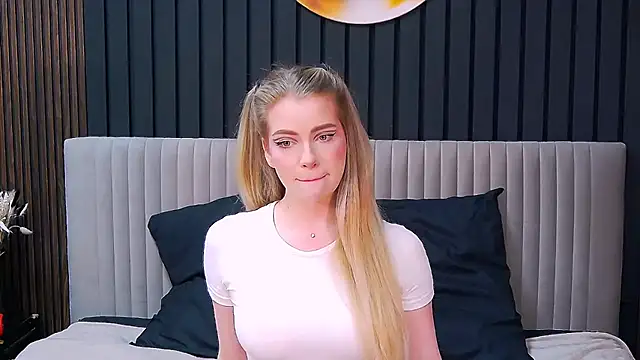 MilanaCeleste online show from December 4, 5:21 pm