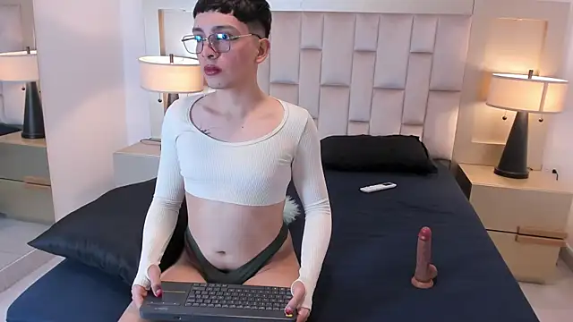 LiamHeat online show from October 11, 6:01 am