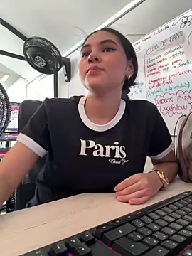 AlinnaRosee  online show from March 3, 4:13 pm