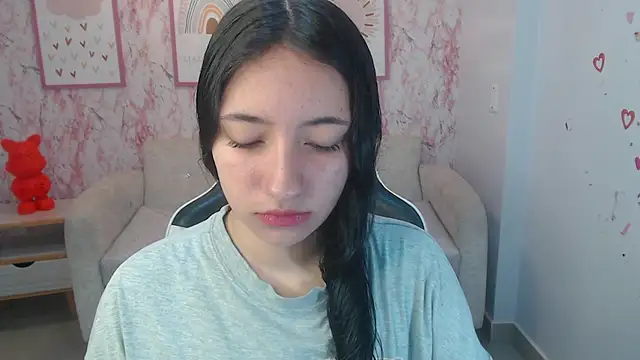 Snapshot of Kylie_ch1 chatting on November 9, 12:03 pm Kylie ch1 online show from November 9, 12:03 pm