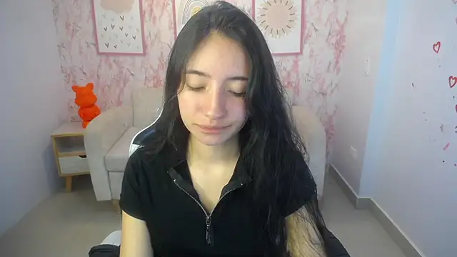 Snapshot of Kylie_ch1 chatting on November 15, 11:07 am Kylie ch1 online show from November 15, 11:07 am