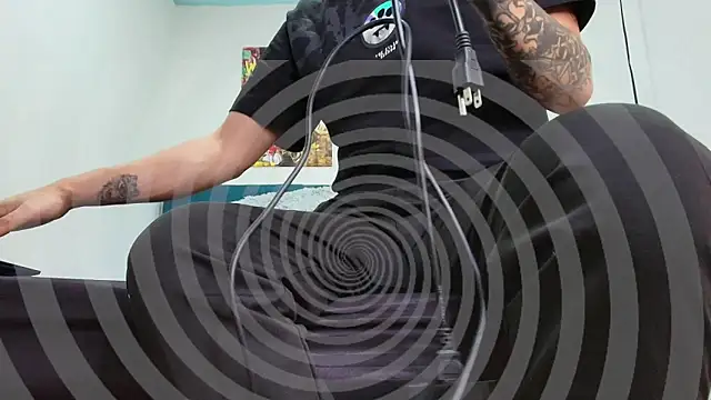 Warmteam777 online show from November 17, 9:20 pm