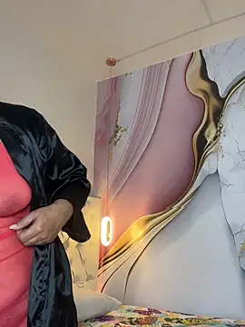 Snapshot of Lucy_Milf_474 chatting on October 9, 11:41 am Lucy Milf 474 online show from October 9, 11:41 am