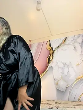 Snapshot of Lucy_Milf_474 chatting on October 30, 11:55 am Lucy Milf 474 online show from October 30, 11:55 am