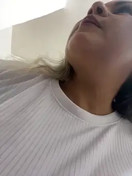 Snapshot of Lucy_Milf_474 chatting on November 19, 11:54 am Lucy Milf 474 online show from November 19, 11:54 am