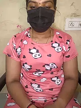 Snapshot of Tamil_Attitude_queen chatting on November 1, 7:38 pm Tamil Attitude queen online show from November 1, 7:38 pm