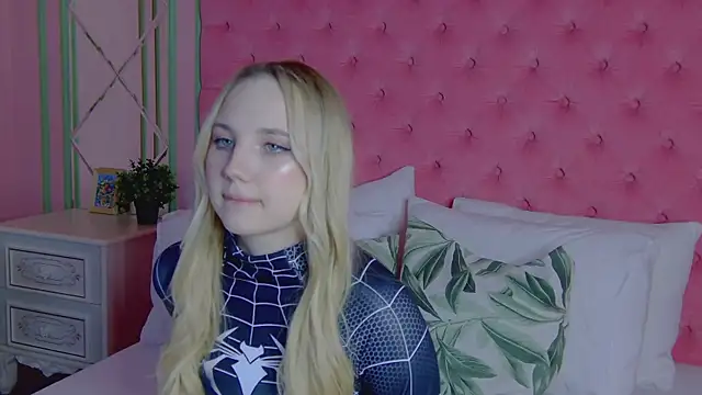 Sky Cutie online show from March 23, 5:11 am