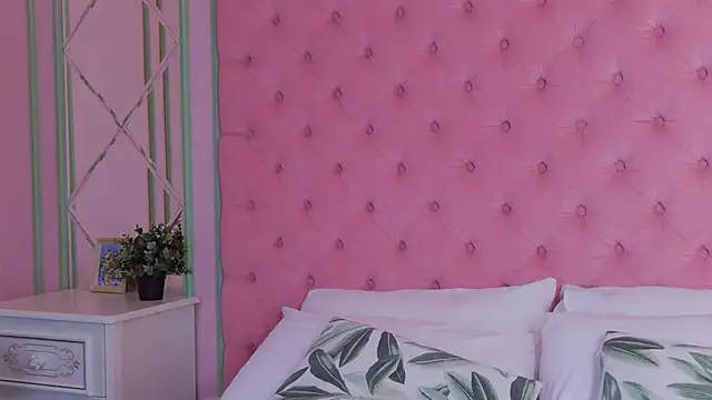 Sky Cutie online show from April 12, 4:39 am