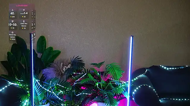 Snapshot of AnitaVon chatting on February 20, 6:26 am AnitaVon online show from February 20, 6:26 am