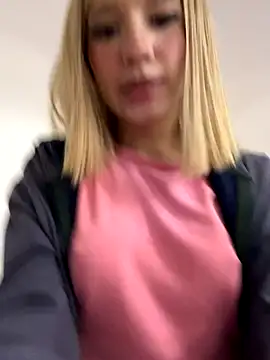 SweetBunnyGF online show from November 21, 11:25 pm