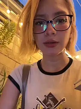 SweetBunnyGF online show from June 11, 11:25 pm