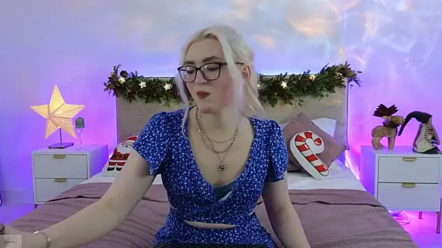 Jules night online show from December 18, 9:10 pm