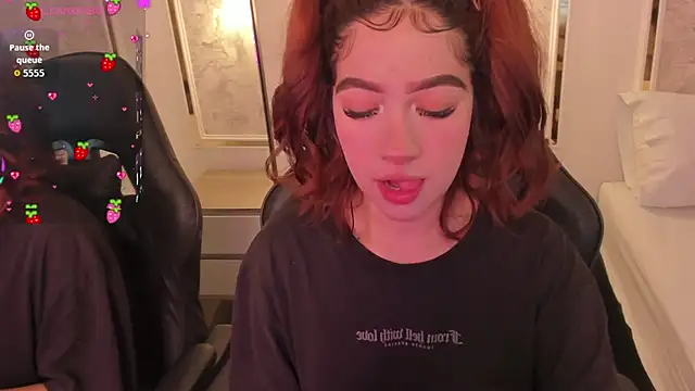 doll eyees  online show from October 14, 2:23 am