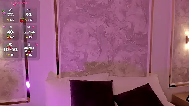 doll eyees  online show from November 4, 2:21 am